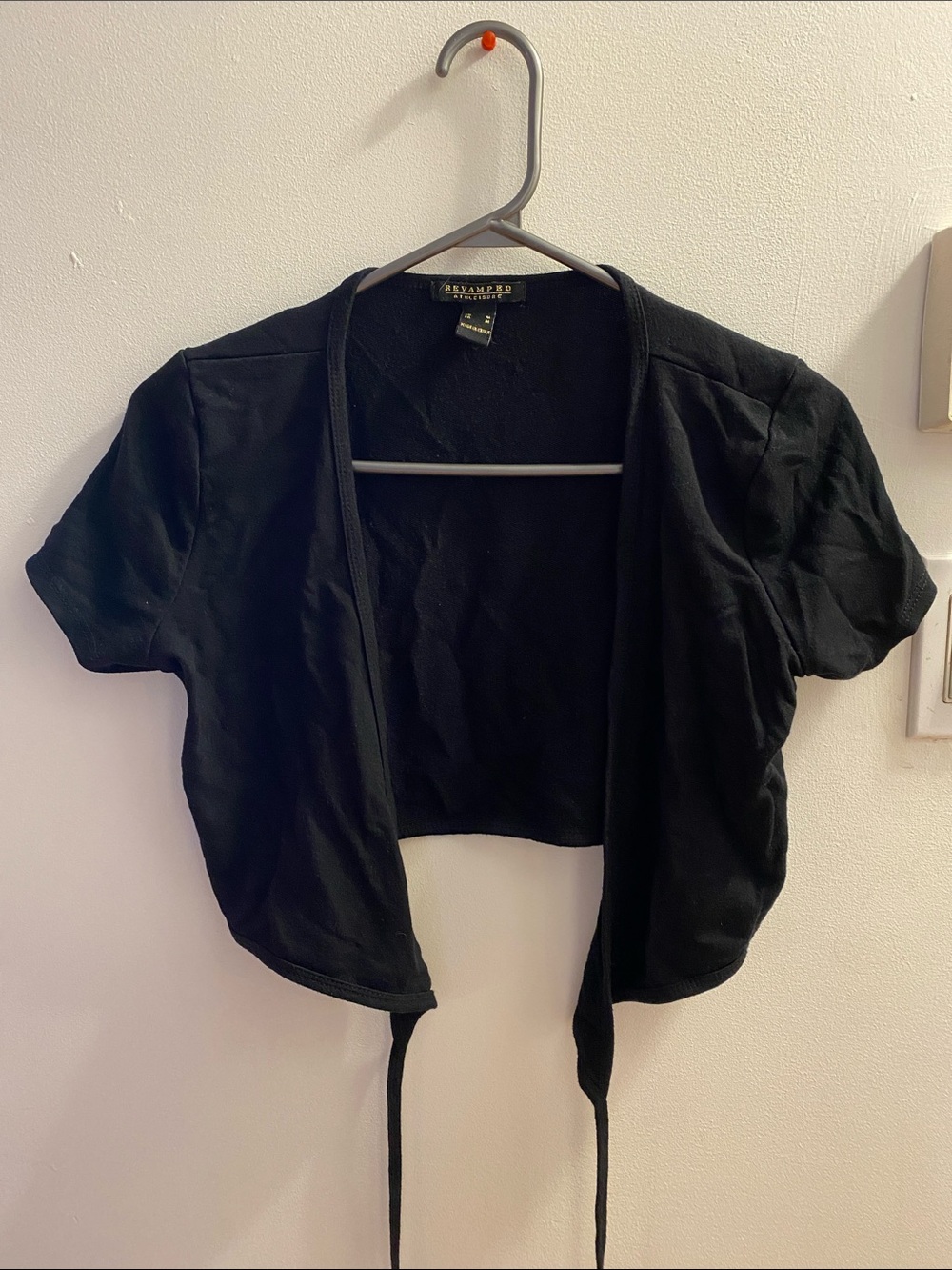 Revamped Black Short-Sleeve Cropped Tie-Front Bolero
